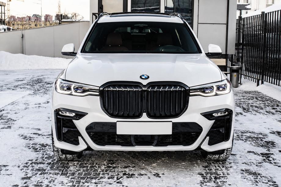 BMW X7 G07 2019- Paragolpes delantero M-Sport (2019-2023) Image