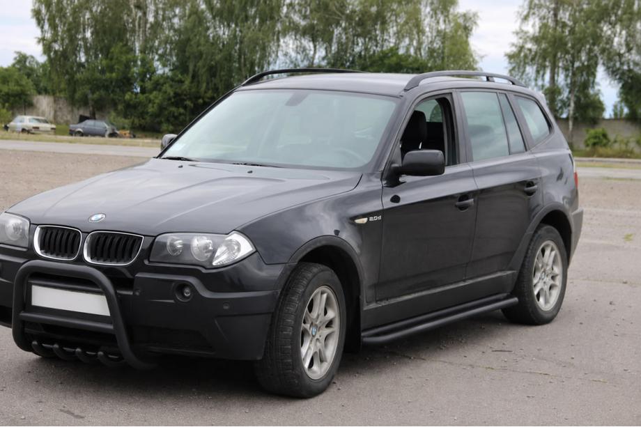 BMW X3 E83 2003-2010 Estribos laterales KB001 Black (acero inoxidable) Foto 2