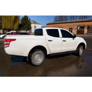 Estribos laterales Premium (2 uds., acero inoxidable) Black Fiat Fullback 2016- foto 1