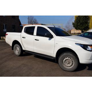 Estribos laterales Premium (2 uds., acero inoxidable) Black Fiat Fullback 2016- foto 2