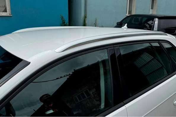 Audi A3 2012–2020: instalación de barras de techo – nuestros trabajos Foto 2