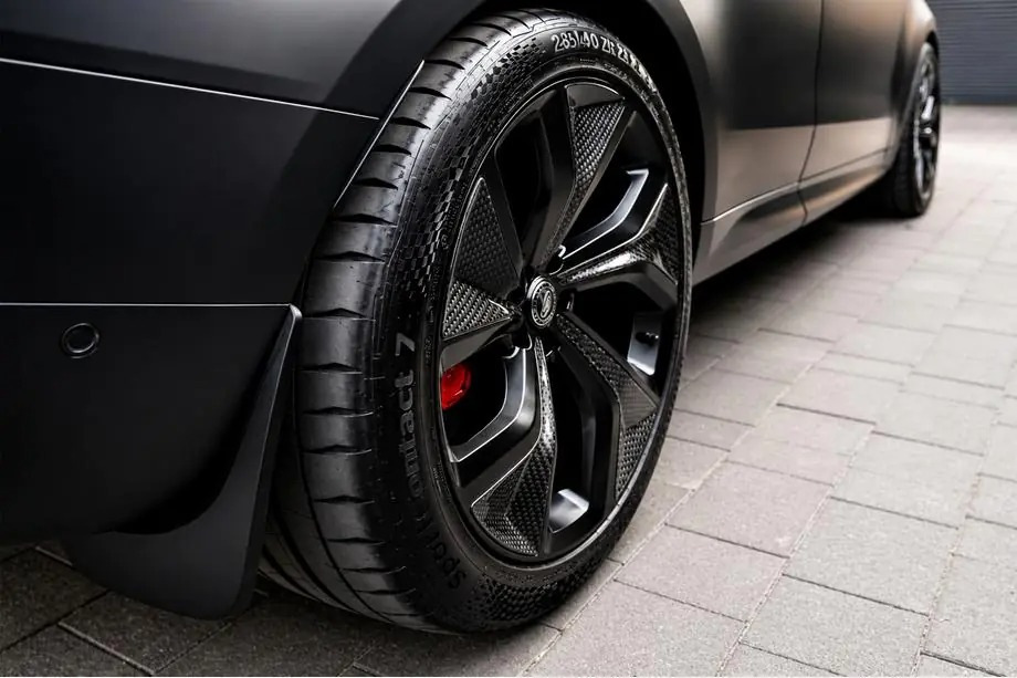 Actualización del Range Rover Sport 2025: montaje de llantas de aleación