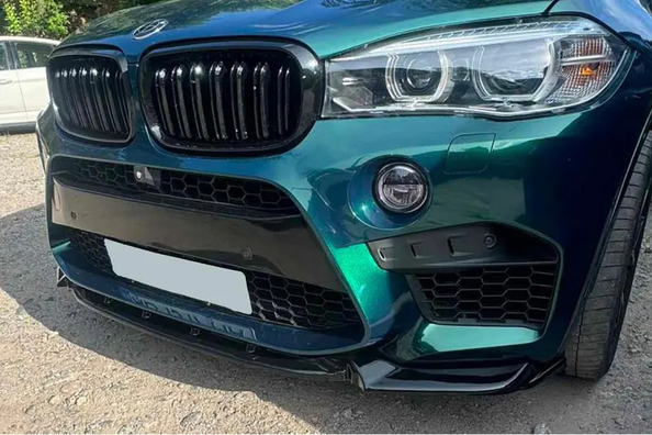 Tuning del BMW X5 F15: carcasas de espejo, spoiler y lip delantero Foto 4