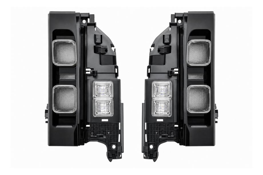 Land Rover Defender 2019- Piloto trasero ahumado Image
