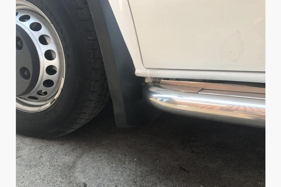 Volkswagen Crafter 2006-2016 Faldillas guardabarros Premium (goma) Delanteros y Traseros (para Rueda Simple) Foto 10