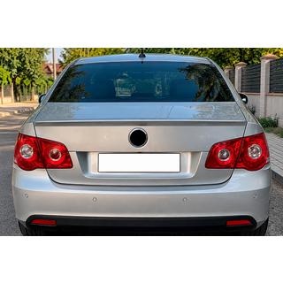 Alerón DPT (Negro Brillante) Volkswagen Jetta 2006-2011 foto 1