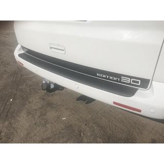 Protector de parachoques trasero con borde (plástico ABS) Volkswagen T5 Transporter 2003-2010 foto 4