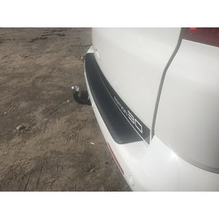 Protector de parachoques trasero con borde (plástico ABS) Volkswagen T5 Caravelle 2004-2010 foto 4