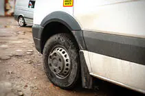 Volkswagen Crafter 2006-2016 Aletines anchos (4 uds, negros) foto 3