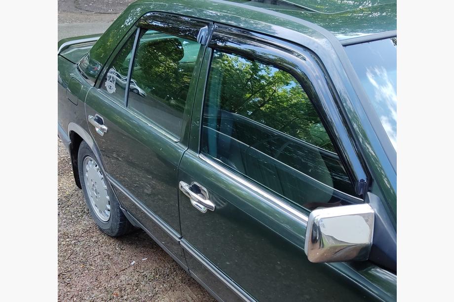 Mercedes E-class W124 1984–1997 Molduras de ventanas acero inoxidable (4 uds) Foto 2