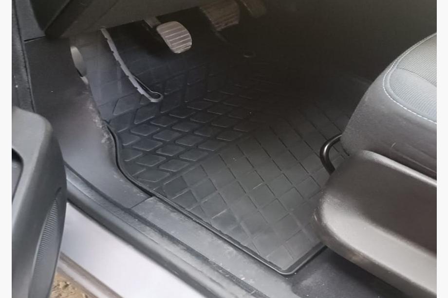 Renault Scenic/Grand 2009-2016 Alfombrillas de goma (4 uds, Stingray Premium) Image
