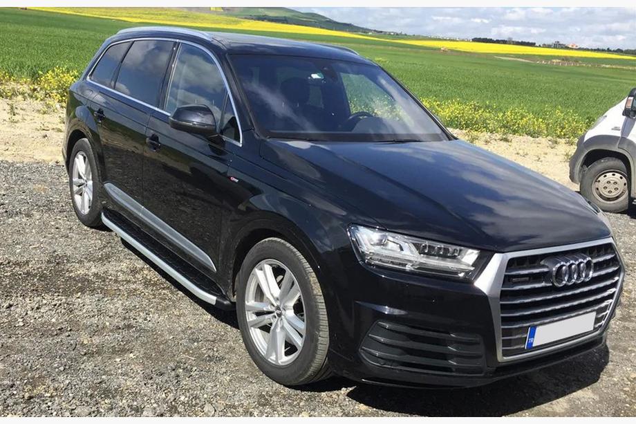 Audi Q7 2015–2026 Estribos Laterales Fullmond (2 uds., Aluminio) Image