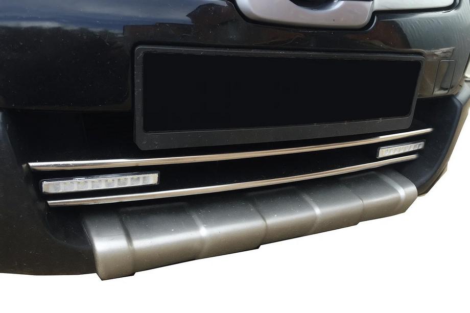 Nissan Qashqai 2007-2010 Tiras para parrilla inferior (2 uds., acero inoxidable) Carmos - Acero Inoxidable Turco Image