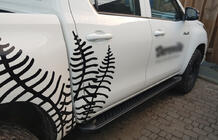 Toyota Hilux 2015- Estribos Laterales Allmond Black (2 uds., Aluminio) foto 6