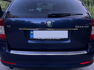 Skoda Octavia II A5 2010-2013 Moldura cromada sobre la matrícula Carmos (acero inoxidable) foto 2