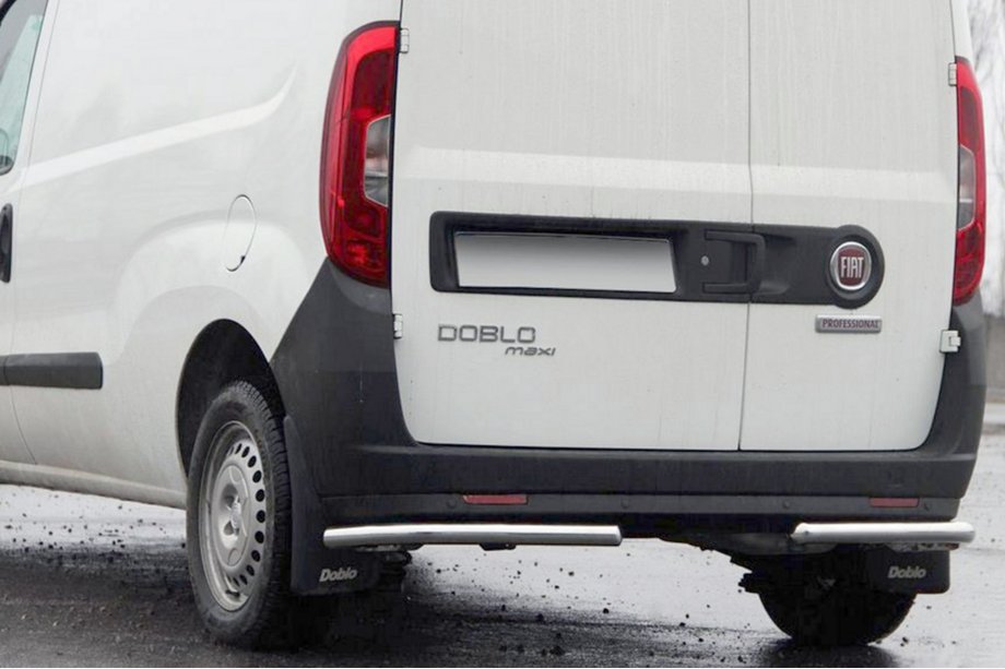 Fiat Doblo II 2010-2022 Esquinas Traseras AK003 (Acero Inoxidable) Image