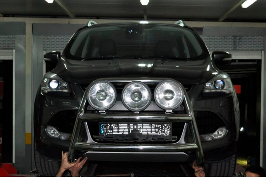 Ford Kuga/Escape 2013-2019 Defensa Delantera WT018 (Acero Inoxidable) Foto 6