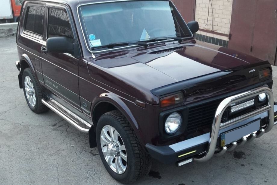 Lada Niva y Urban 1977- Defensa Delantera QT006 (Acero Inoxidable) Foto 2