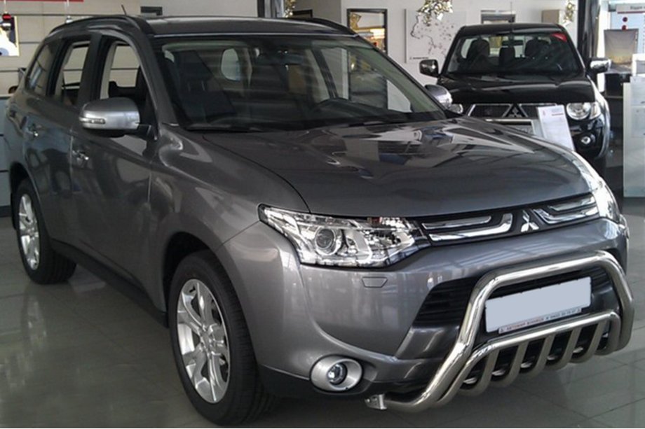 Mitsubishi Outlander 2012-2021 Defensa Delantera WT002 (Acero Inoxidable) Image