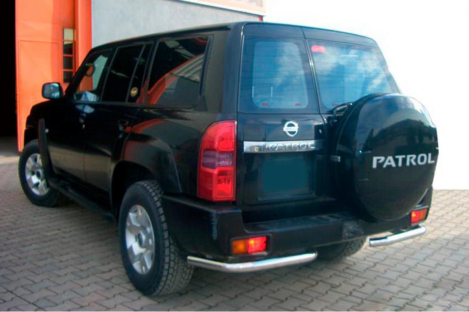 Nissan Patrol Y61 1997-2011 Barras Esquineras Traseras AK003 (2 uds, acero inoxidable) Image