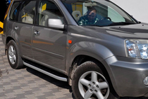 Nissan X-trail T30 2002-2007 Estribos laterales Fullmond (2 uds., aluminio) foto 5
