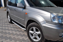 Nissan X-trail T30 2002-2007 Estribos laterales Fullmond (2 uds., aluminio) foto 1