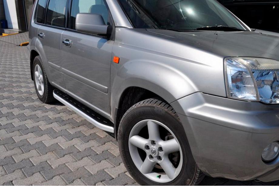 Nissan X-trail T30 2002-2007 Estribos laterales Fullmond (2 uds., aluminio) Image