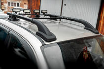 Volkswagen Amarok 2010-2022 Barras de techo Black Shark (con travesaños) foto 1