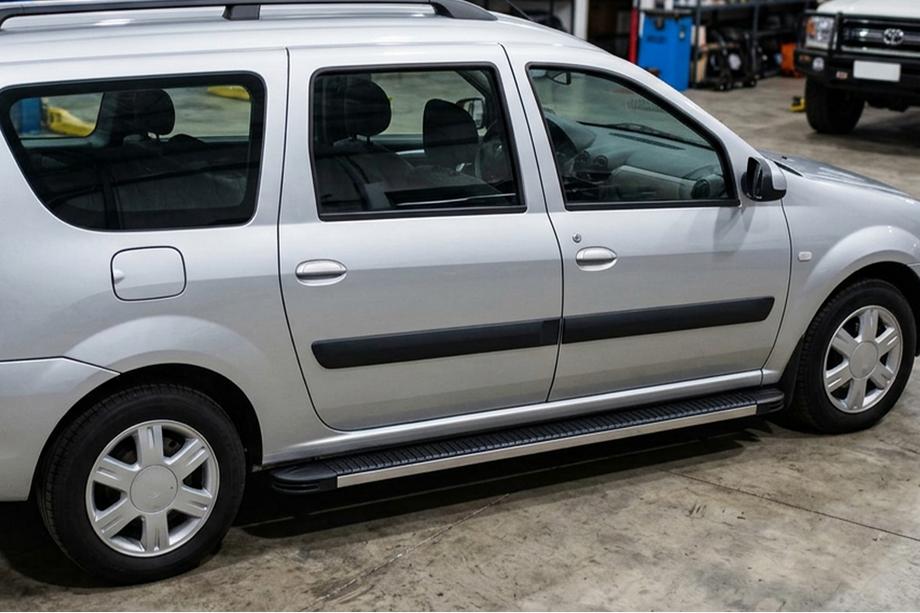 Dacia Logan MCV 2004-2014 Estribos Laterales Maya V1 (2 uds., Aluminio) Image