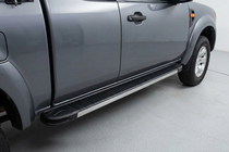 Mazda BT-50 2007-2012 Estribos Laterales Maya V1 (2 uds., Aluminio) foto 1