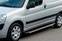 Peugeot Partner 1996-2008 Estribos Laterales Maya V1 (2 uds., Aluminio) foto 1