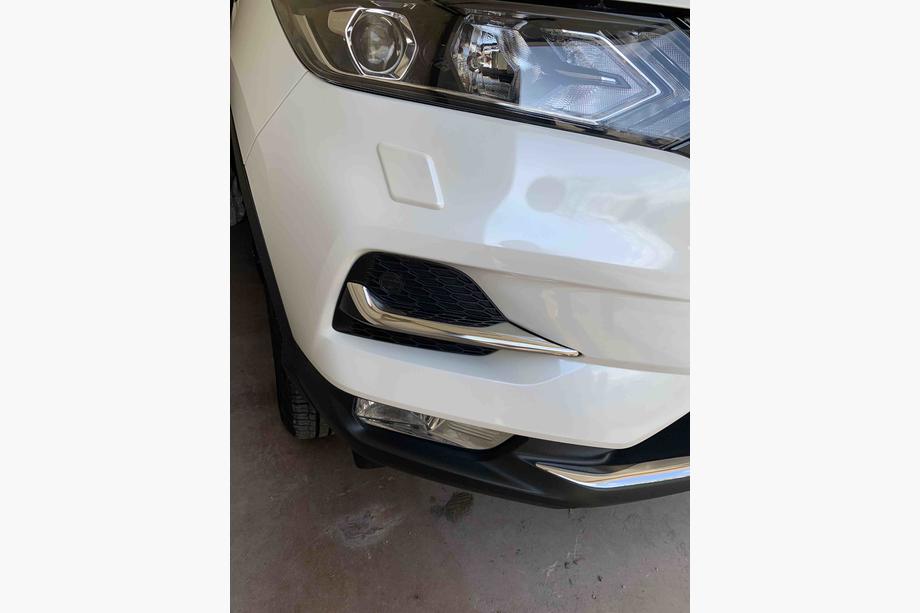 Nissan Qashqai 2014-2021 Cubiertas para faros antiniebla (2017↗, acero inoxidable) Image