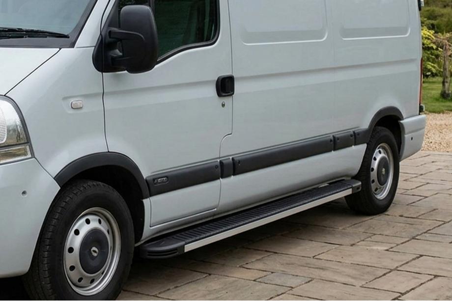 Nissan Interstar 2002-2010 Estribos Laterales Maya (2 uds., Aluminio) Image