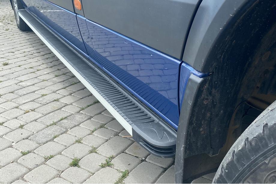Volkswagen Crafter 2006-2016 Estribos Laterales Maya (2 uds., Aluminio) Batalla Media Image