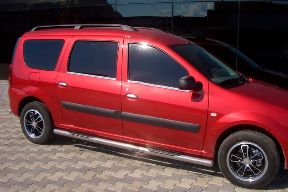 Dacia Logan MCV 2004-2014 Tubos Laterales (2 uds., Acero Inoxidable) 70 mm, con inserciones de plástico Image