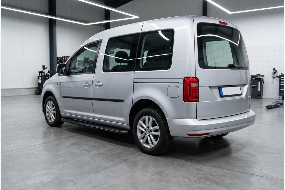 Volkswagen Caddy 2015-2020 Estribos Laterales Tayga Black (2 uds., Aluminio) Batalla Maxi Image