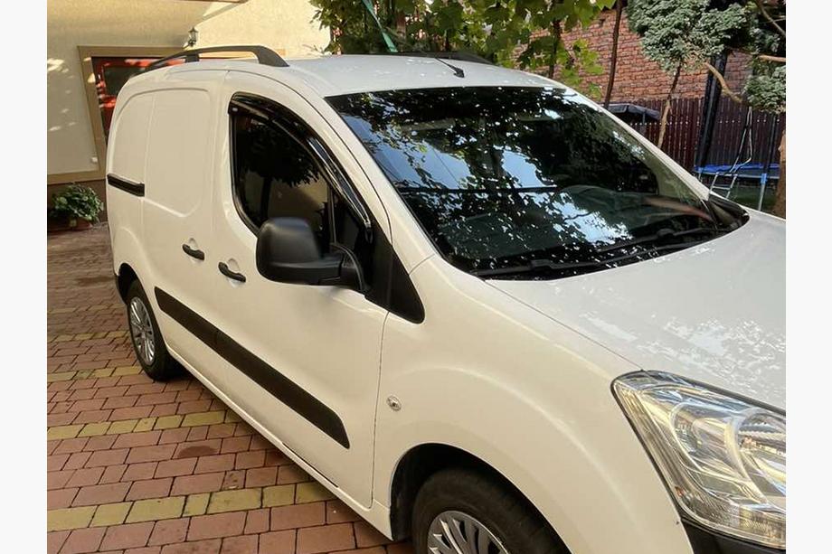 Citroen Berlingo 2008-2018 Barras de Techo Negras Pata de plástico Foto 3