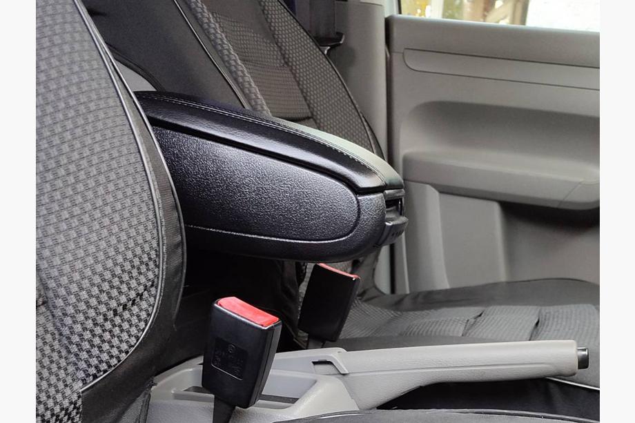 Volkswagen Caddy 2004-2010 Reposabrazos V1 (en portavasos) Image