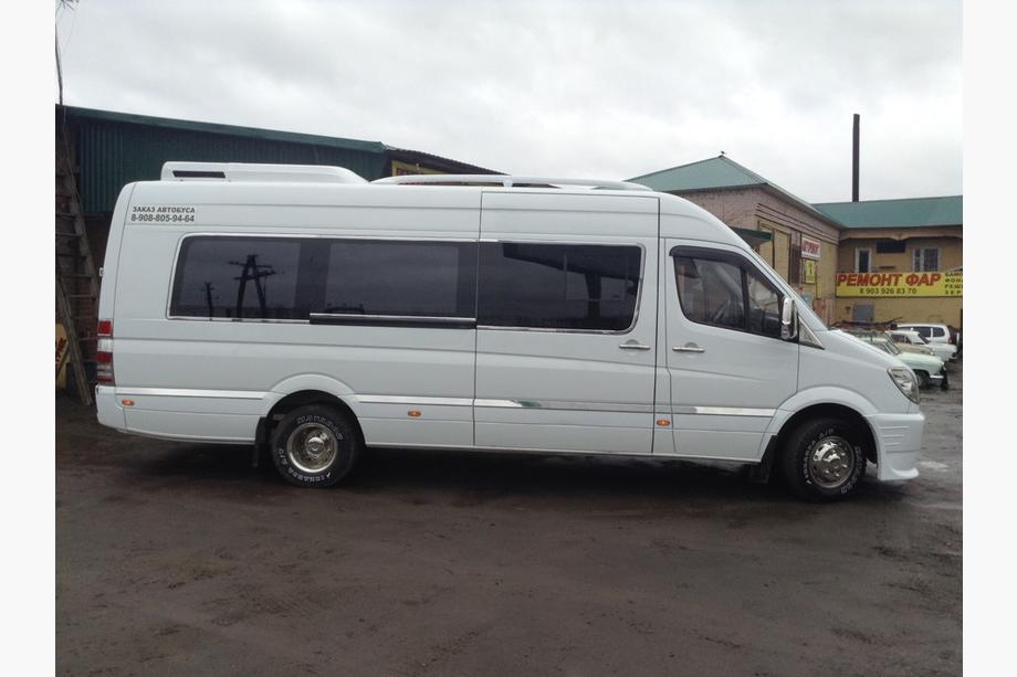 Mercedes Sprinter W906 2006–2018 Molduras de puertas en acero inoxidable Foto 6