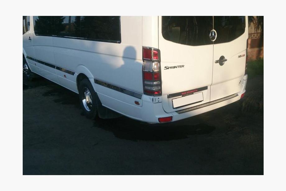 Mercedes Sprinter W906 2006–2018 Molduras de puertas en acero inoxidable Foto 4