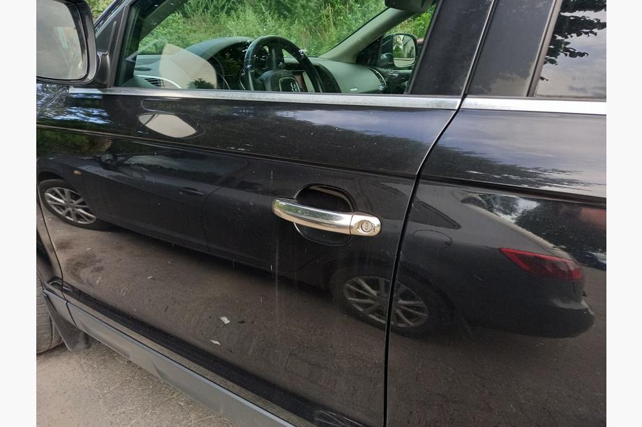 Audi Q7 2005-2015 Cubiertas de Manijas Cromadas (4 uds., Acero Inoxidable) Carmos, con botón Image