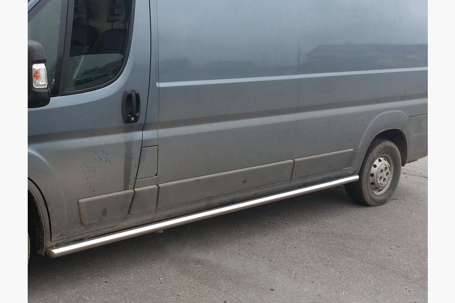 Citroen Jumper 2007-2025 Tubos Laterales (2 uds., Acero Inoxidable) Batalla Larga, Ø60 Image