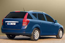 Kia Ceed 2007-2012 Moldura sobre la matrícula (SW, acero inoxidable) foto 2