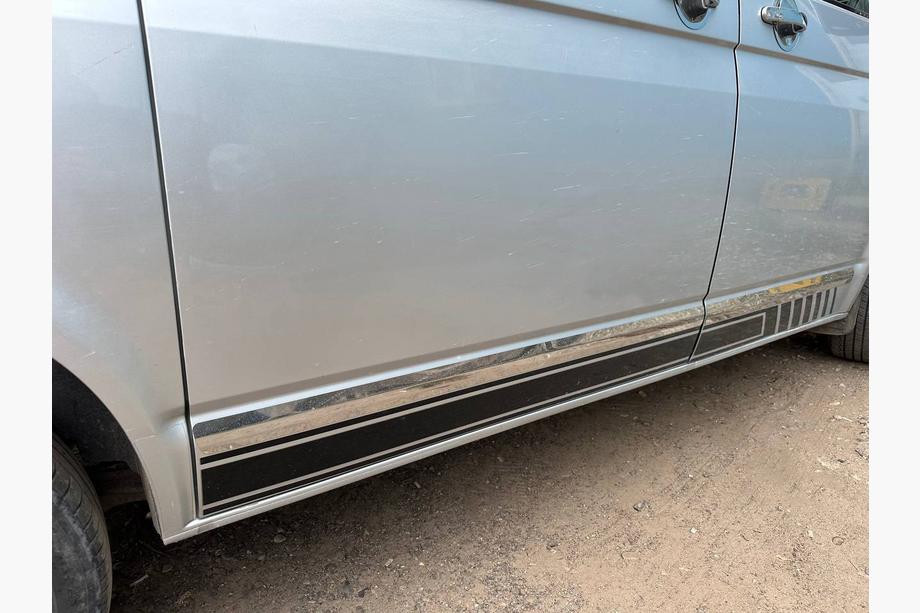 Volkswagen T5 Transporter 2003-2010 Molduras de Puerta Acero Inoxidable Cromo 1 Puerta, Distancia Corta entre Ejes, OmsaLine - Acero Inoxidable Italiano Foto 9