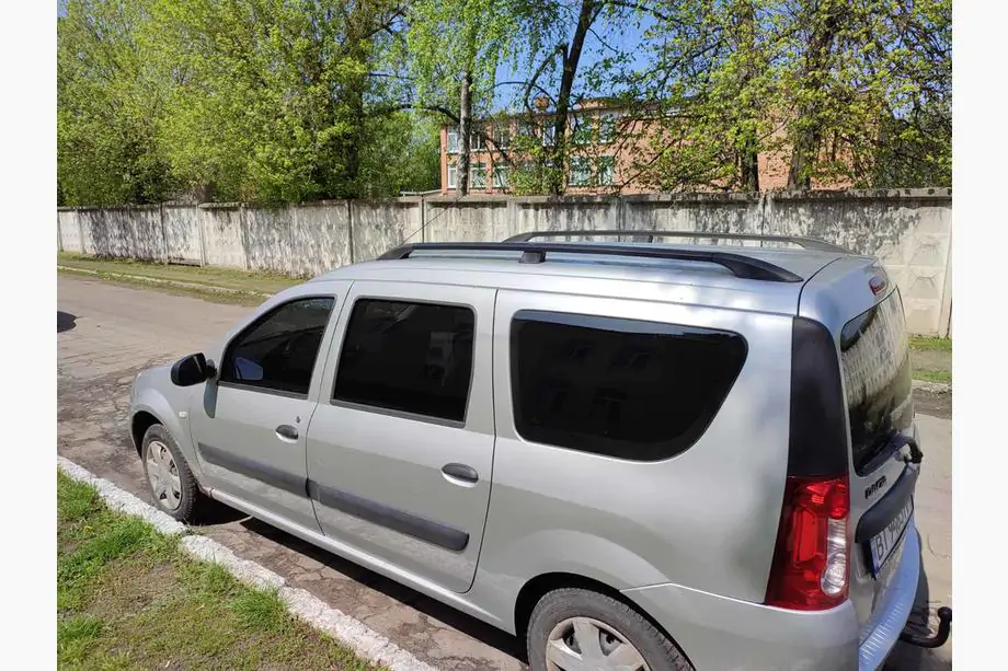 Dacia Logan MCV 2004-2014 Barras de Techo Negras Image