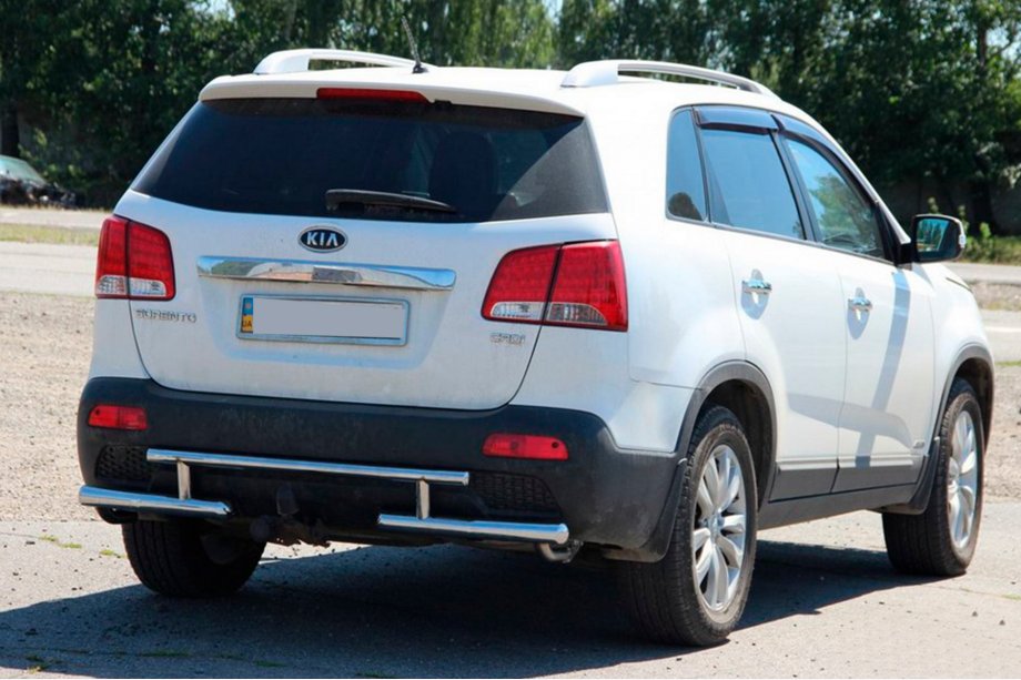 Kia Sorento II XM 2009-2014 Barra Trasera AK002-2 (Acero Inoxidable) Foto 4