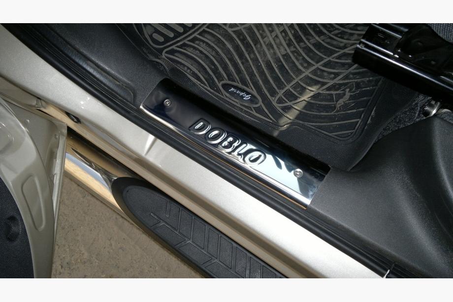 Fiat Doblo I 2005-2010 Cubiertas de umbral interior (Omsa, acero inoxidable) 3 puertas Foto 3