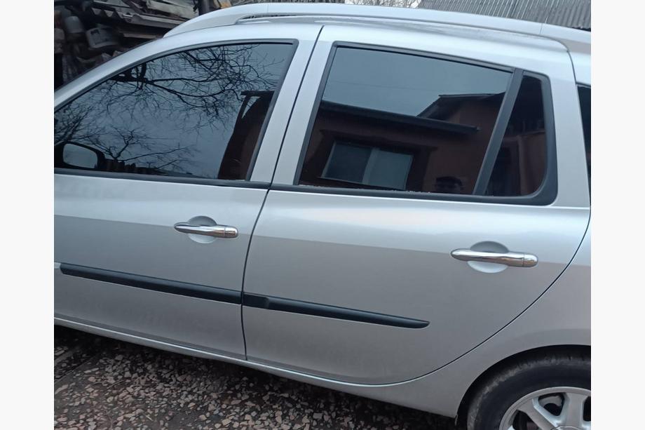 Renault Clio III 2005-2012 Cubiertas de Manijas Cromadas (Acero Inoxidable) Image