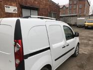 Renault Kangoo 2008–2020 Barras de Techo Cromadas Base estándar, pies de plástico foto 6