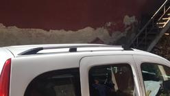 Renault Kangoo 2008–2020 Barras de Techo Cromadas Base estándar, pies de plástico foto 15